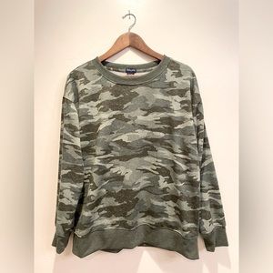 NWOT Splendid Super-Soft Camo Pullover Sweater